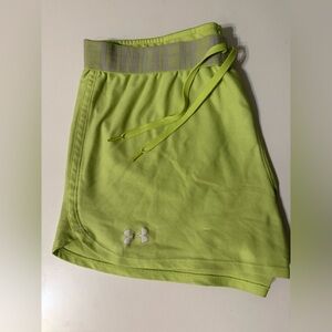 Under Armour Shorts Size M